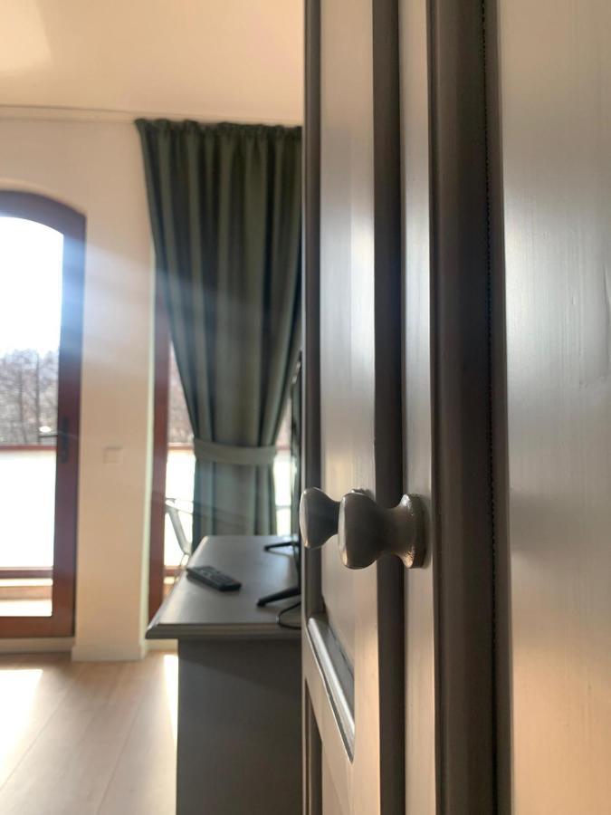 Pension Casa Vanatorilor Беїле-Оленешті Екстер'єр фото