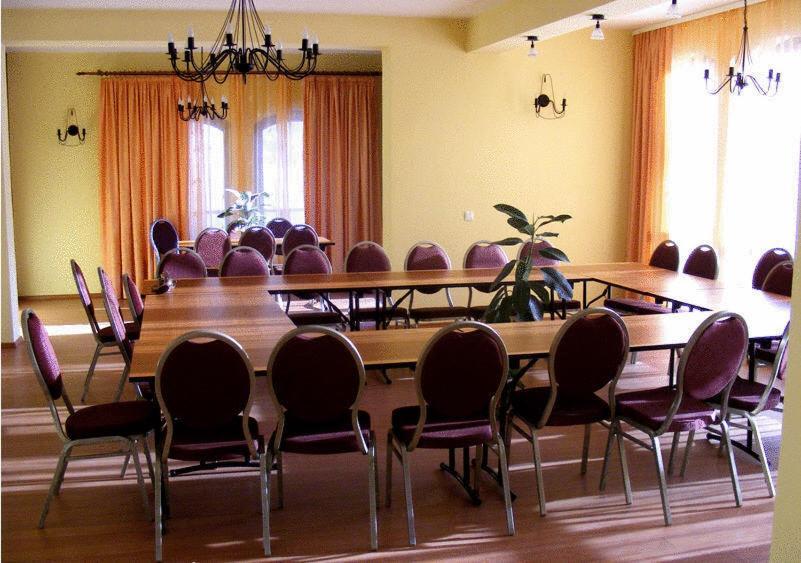 Pension Casa Vanatorilor Беїле-Оленешті Екстер'єр фото