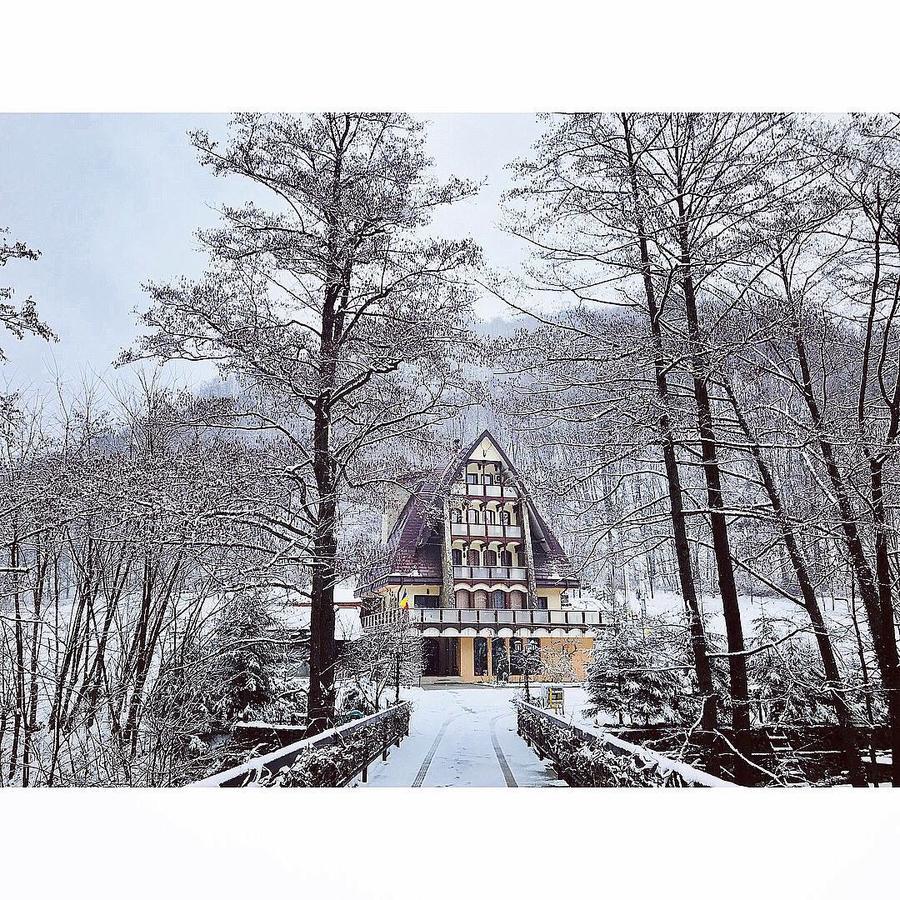 Pension Casa Vanatorilor Беїле-Оленешті Екстер'єр фото